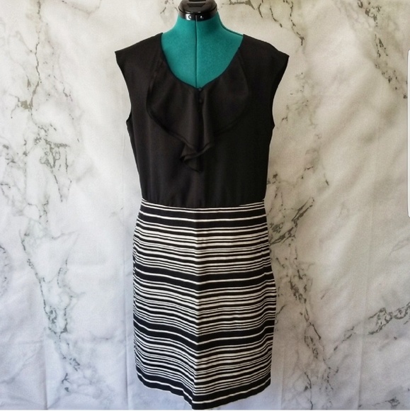 LOFT Dresses & Skirts - ⚡FLASH SALE! 🎉HP🎉LOFT Striped Skirt Dress
